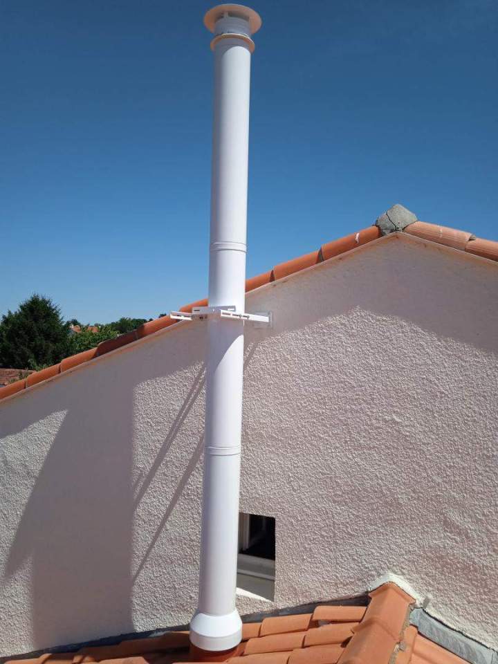 Installation de conduit de fumée Rezé